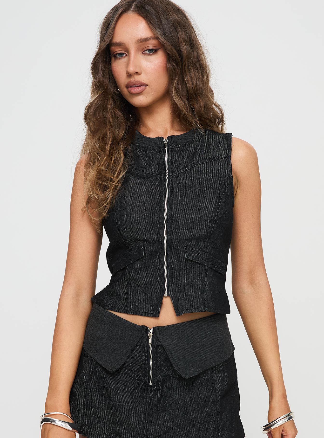 Isibel Vest Black